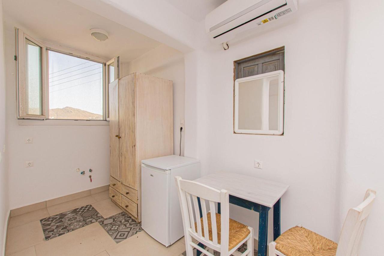 Aparthotel Bebis House Klouvas Exterior foto